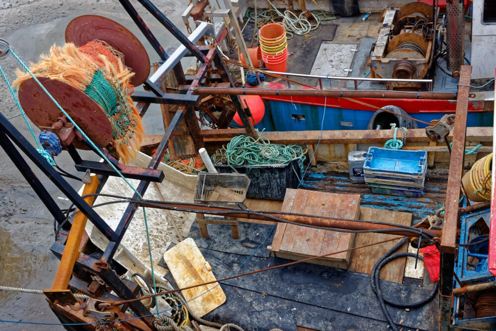 ScrapTrade vs. Traditional Scrap Dealers: What’s the Difference?
